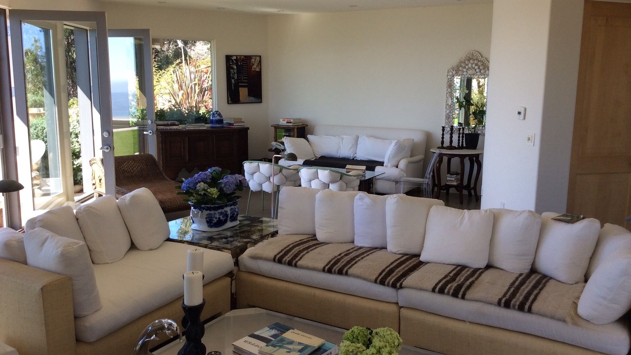 Photo of Livingroom in Eastern Malibu