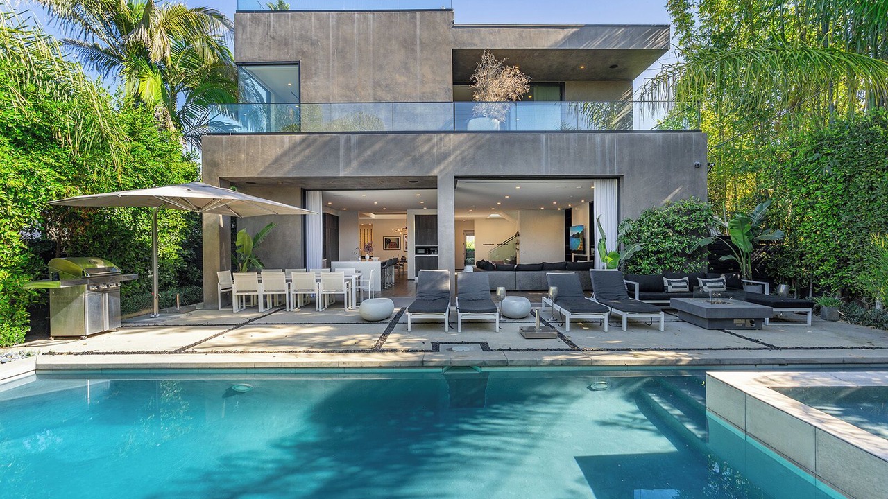 Photo of Outdoor in Melrose