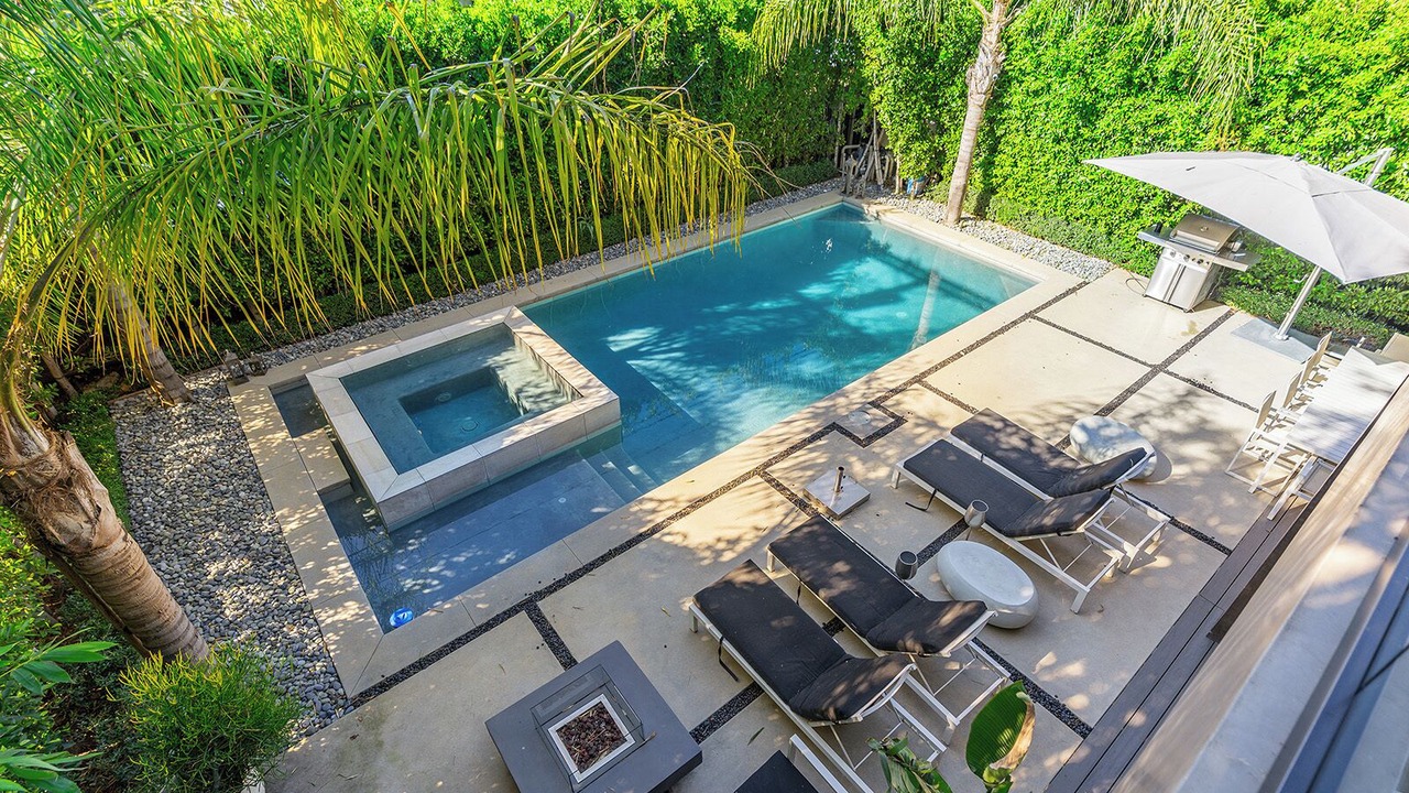 Photo of Outdoor in Melrose
