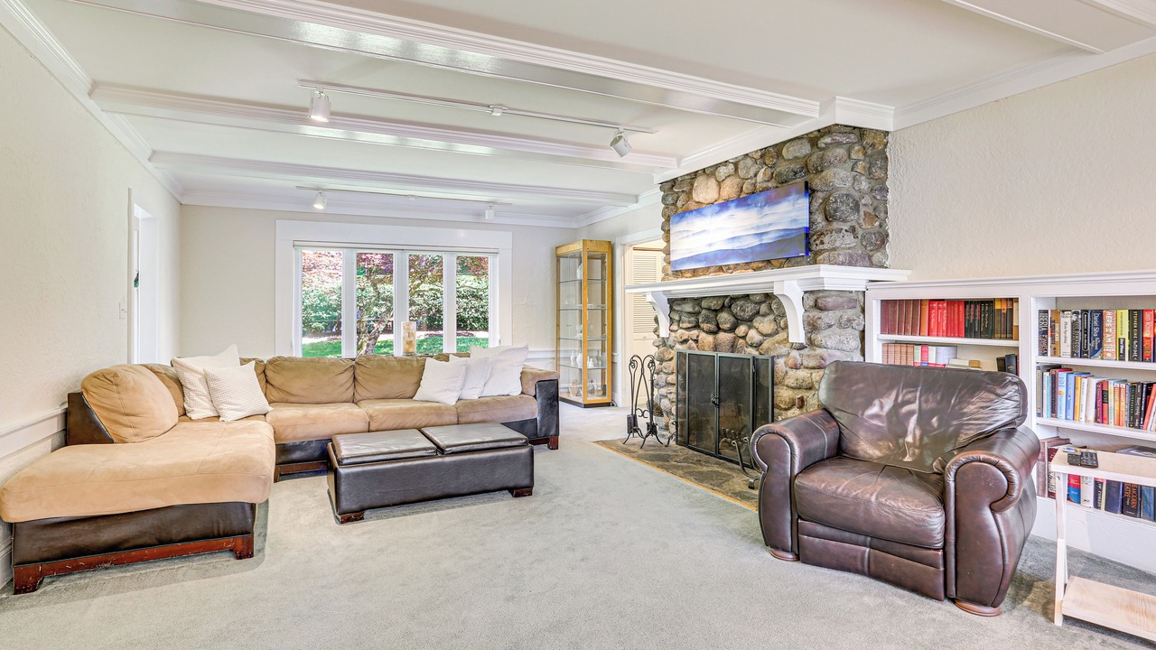Photo of Livingroom in West Milford