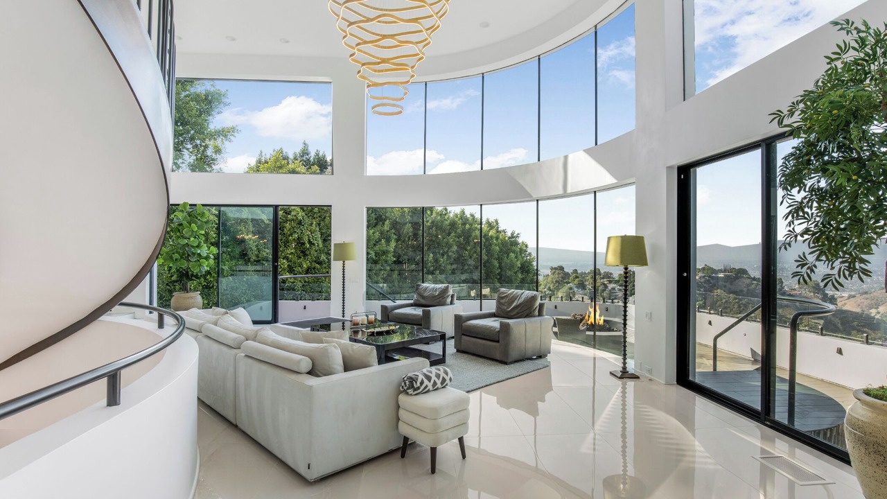 Photo of Others in Bel Air
