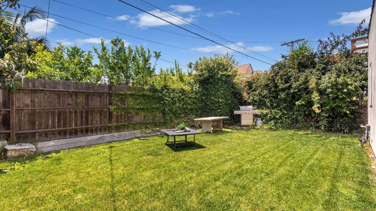 Photo of Outdoor in La Brea