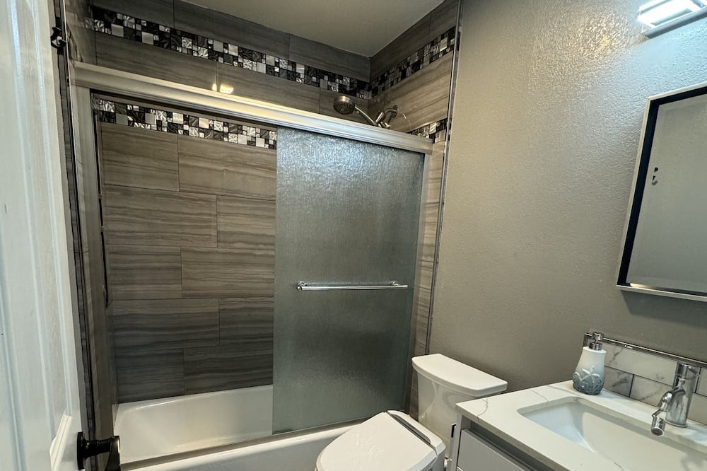 Photo of Bathroom in Cambrian