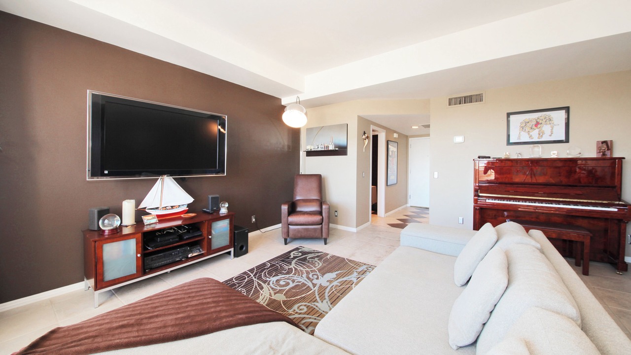Photo of Livingroom in Hollywood Hills