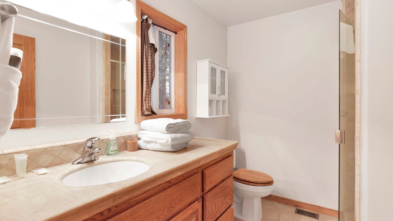 Photo of Bathroom in Fawnskin