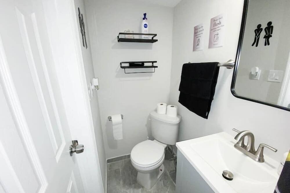 Photo of Bathroom in Wynwood Art District