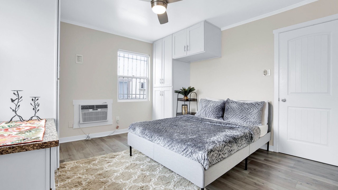 Photo of Bedroom in Downey