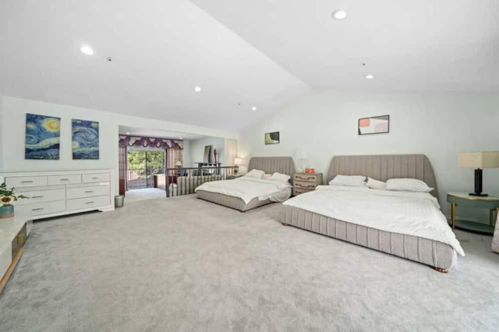 Photo of Bedroom in Monterey Park