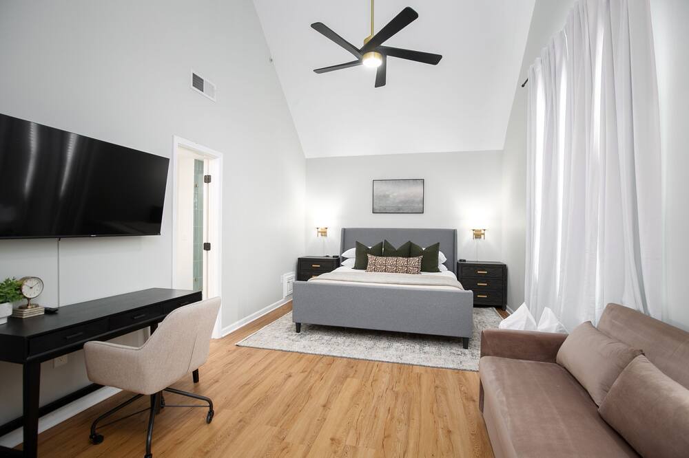 Photo of Bedroom in Alabaster