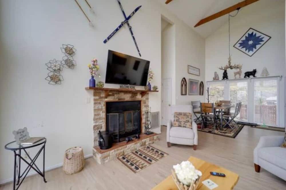 Photo of Bedroom in Beech Mountain