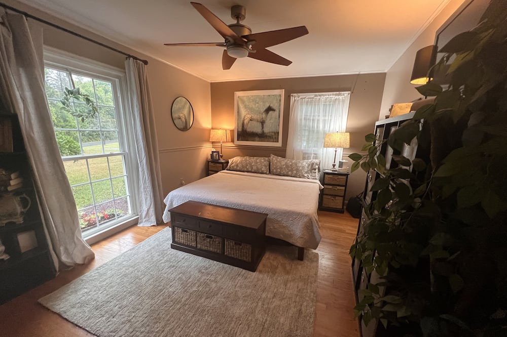 Photo of Bedroom in Red Oaks Mill