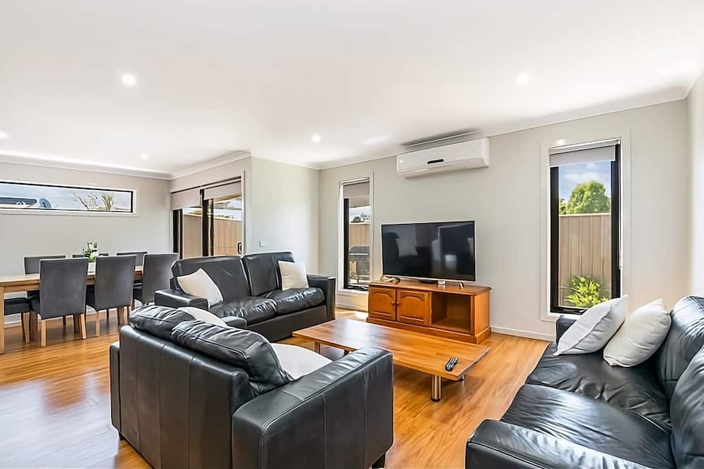 Photo of Livingroom in Jackass Flat