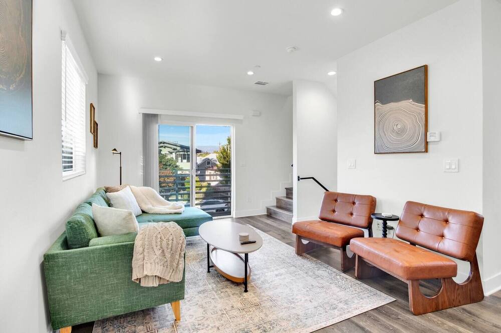 Photo of Livingroom in Historic Filipinotown