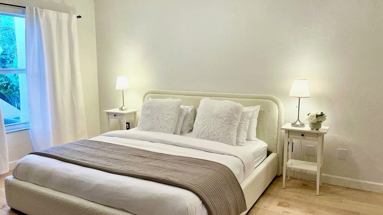 Photo of Bedroom in The Roads