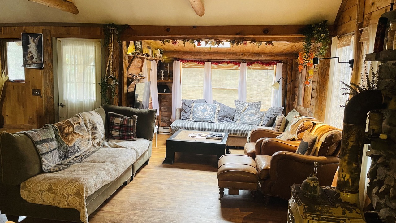 Photo of Livingroom in Sparrow Bush