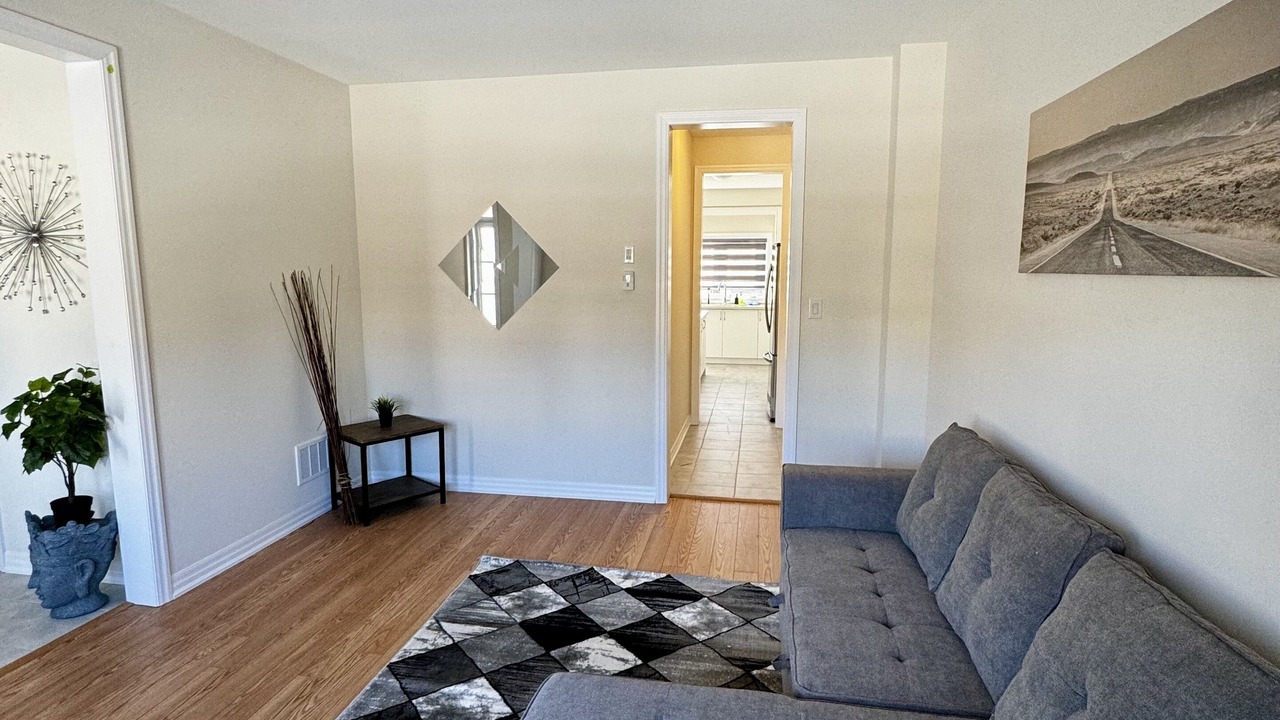 Photo of Livingroom in Stayner