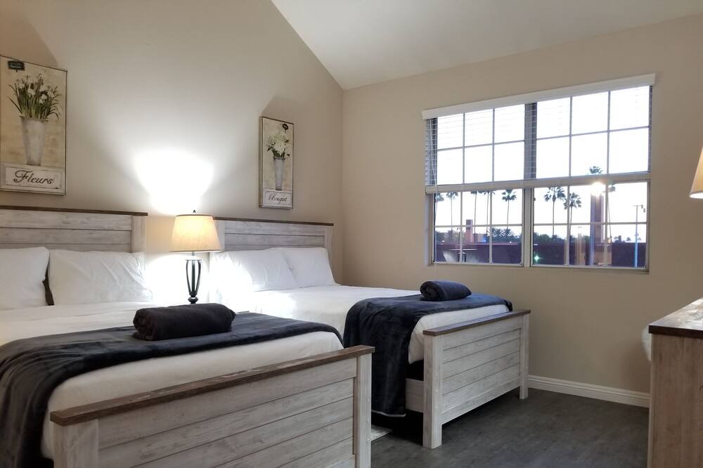 Photo of Bedroom in Tustin