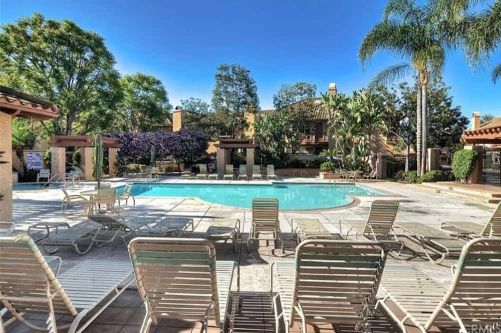 Photo of Outdoor in Tustin