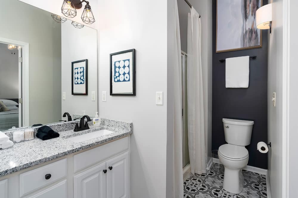 Photo of Bathroom in Alabaster