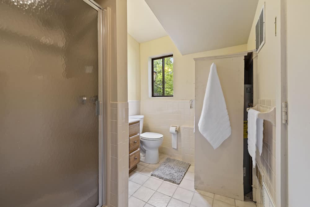 Photo of Bathroom in Washingtonville