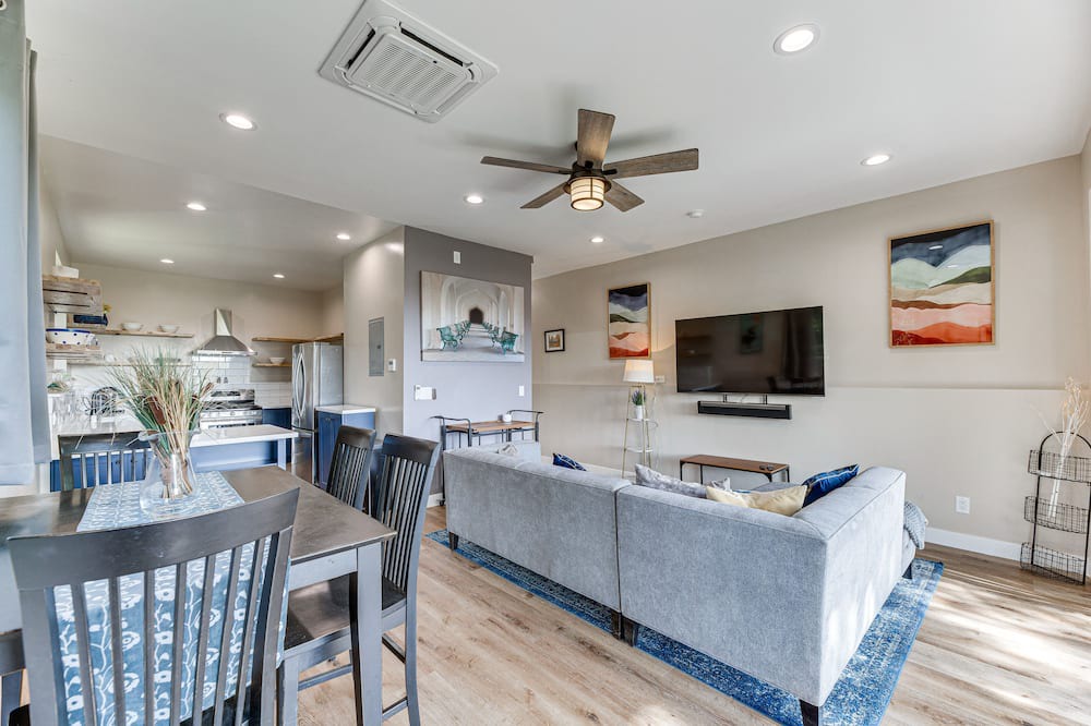 Photo of Bedroom in Los Angeles