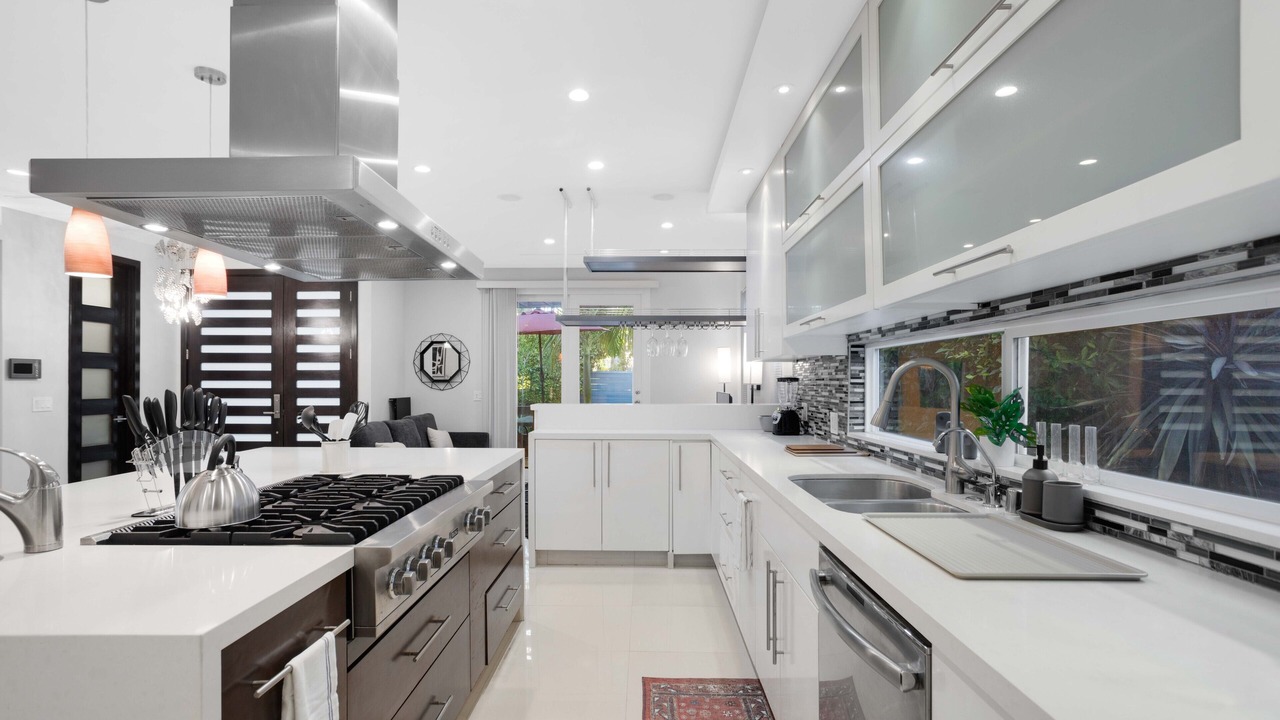 Photo of Kitchen in Greater Wilshire - Hancock Park
