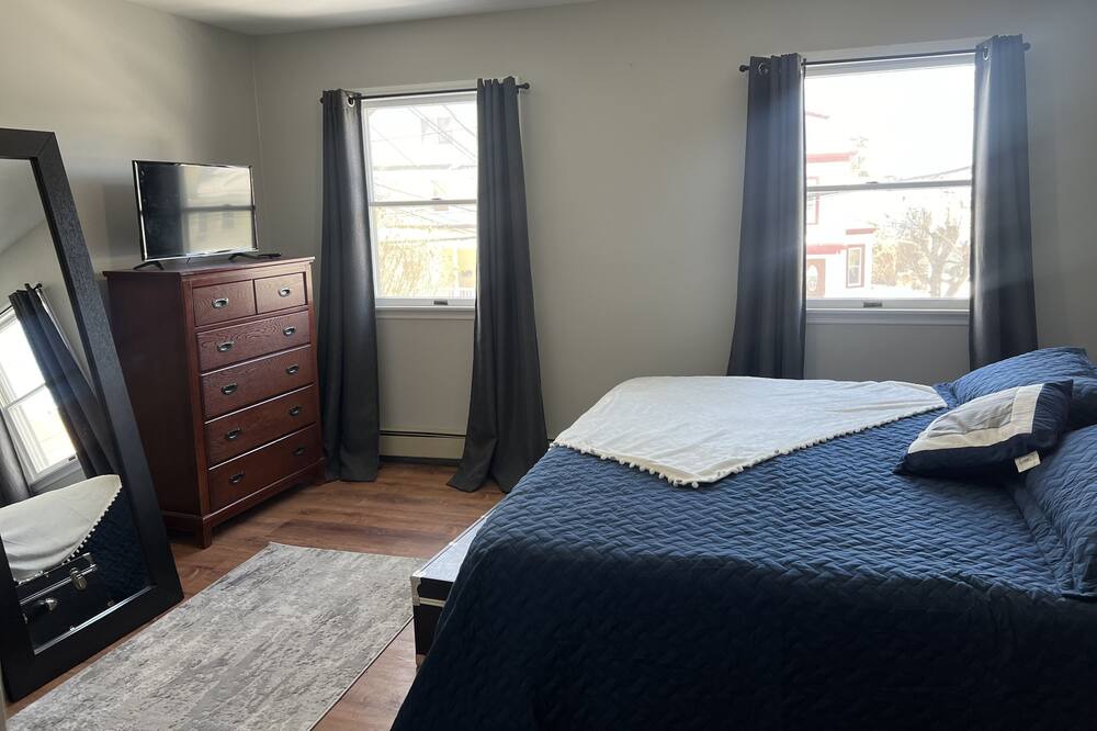 Photo of Bedroom in Tarrytown