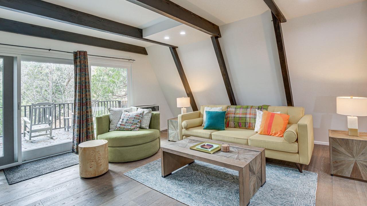 Photo of Livingroom in Arrowbear Lake