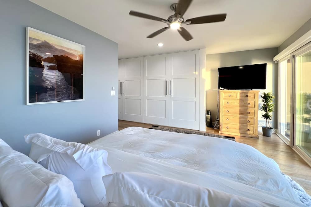 Photo of Bedroom in Eastern Malibu
