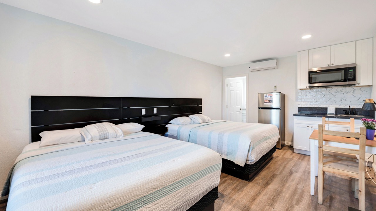 Photo of Bedroom in Harbor