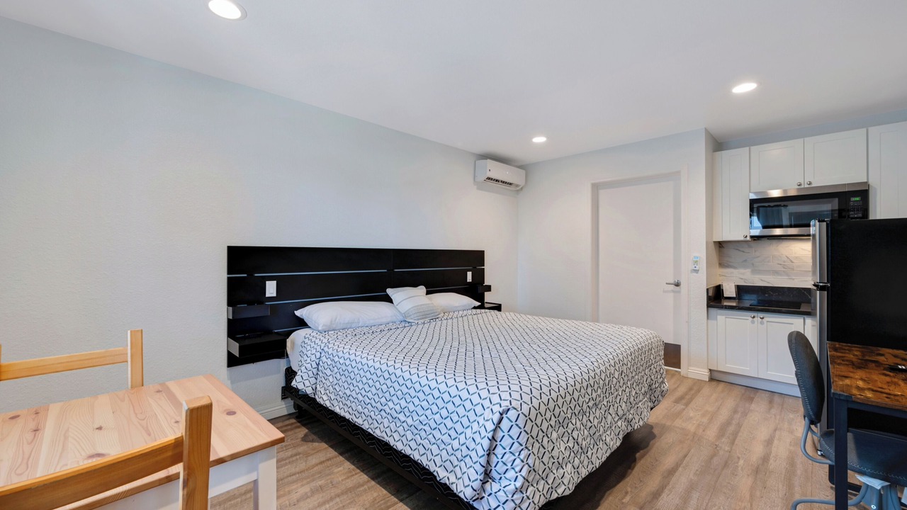 Photo of Bedroom in Harbor