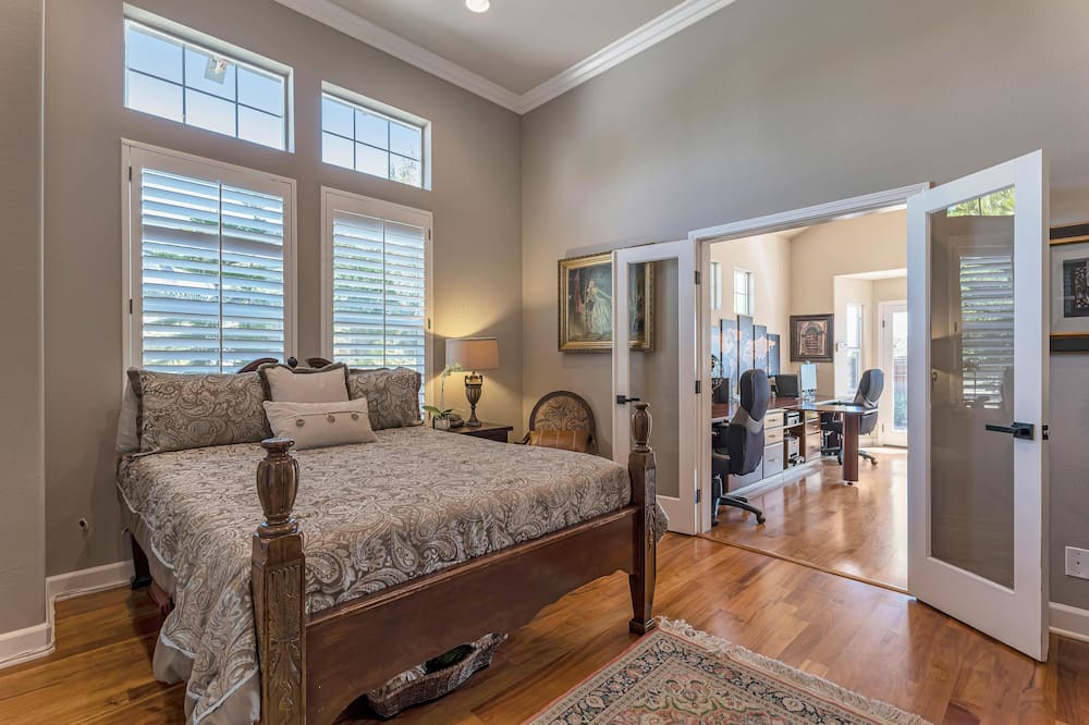 Photo of Bedroom in Almaden