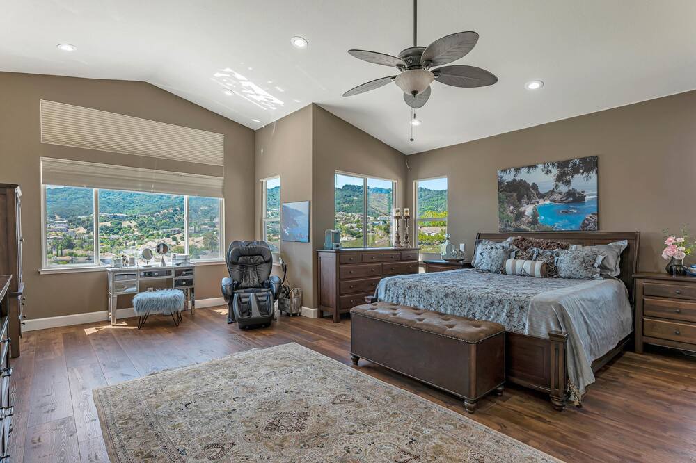 Photo of Bedroom in Almaden