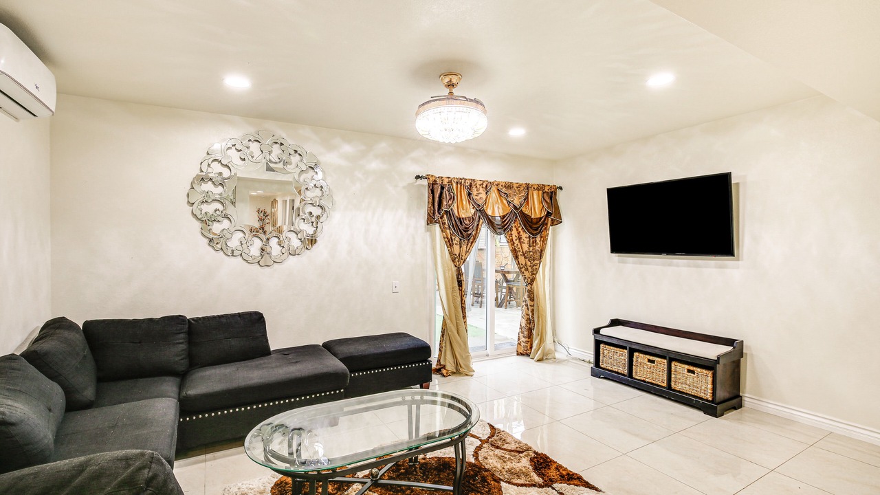 Photo of Livingroom in Northwest San Pedro