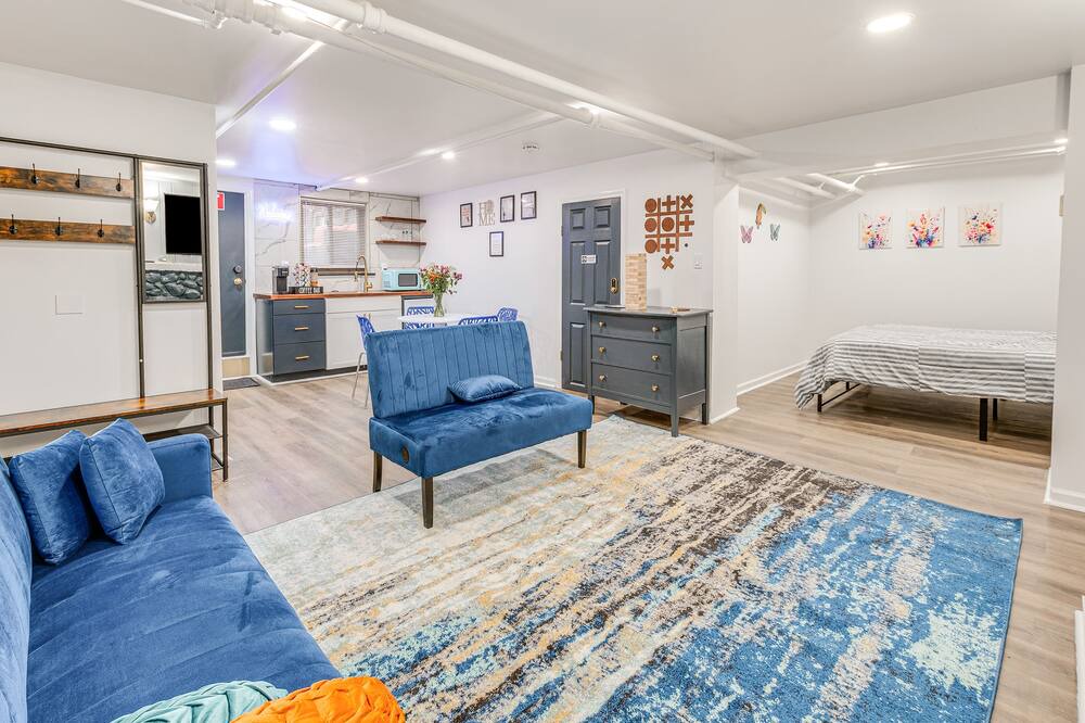 Photo of Livingroom in Teaneck