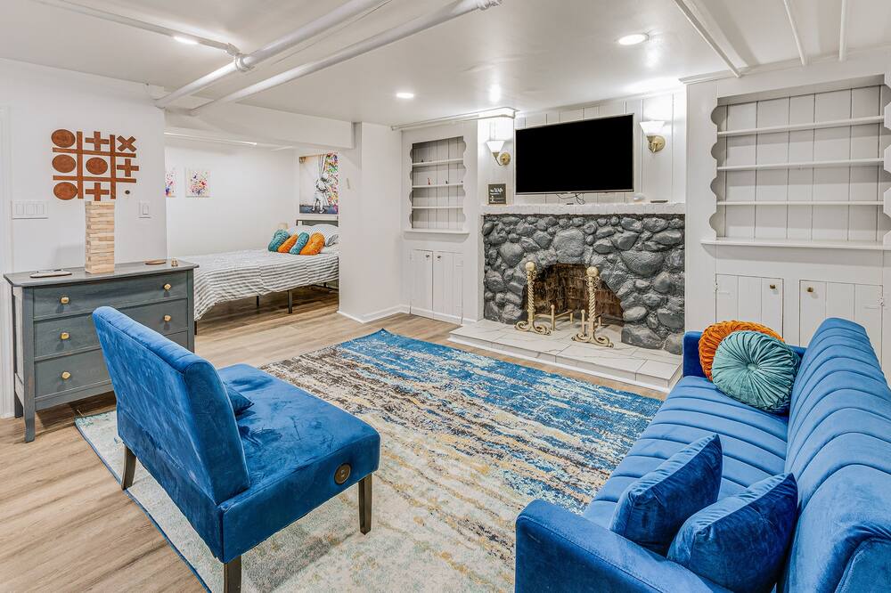Photo of Livingroom in Teaneck