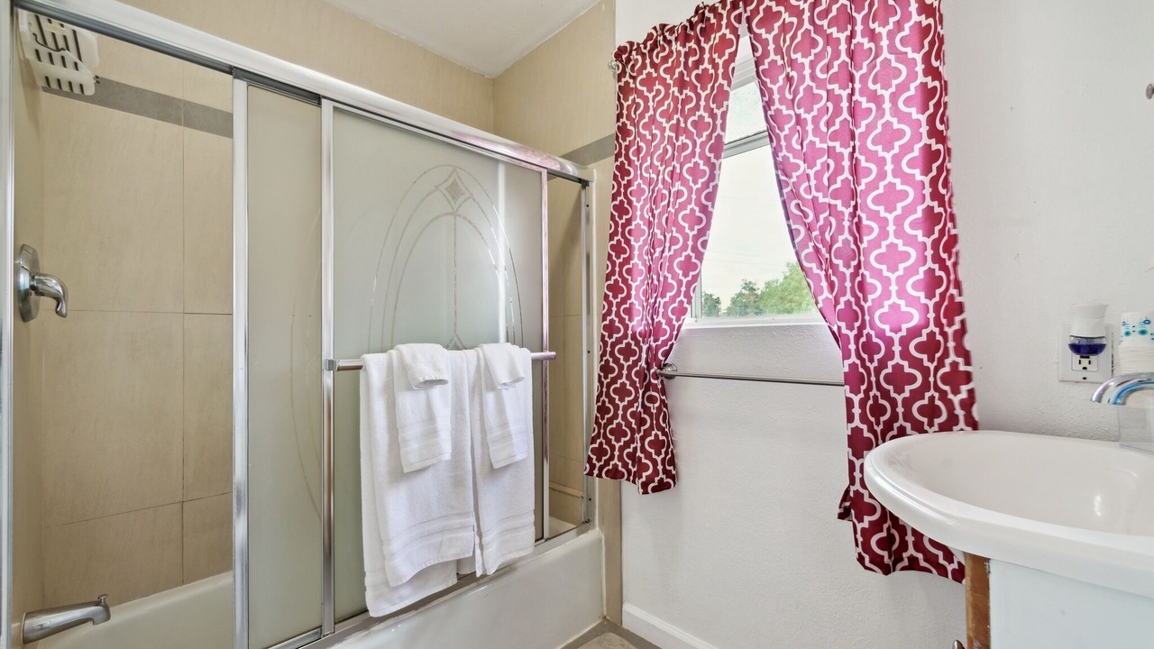 Photo of Bathroom in Lake Elsinore