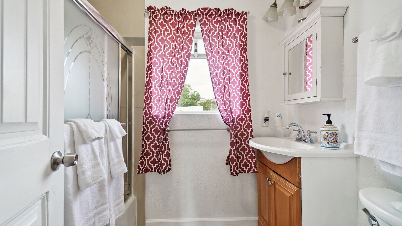 Photo of Bathroom in Lake Elsinore