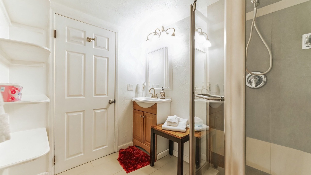 Photo of Bathroom in Lake Elsinore