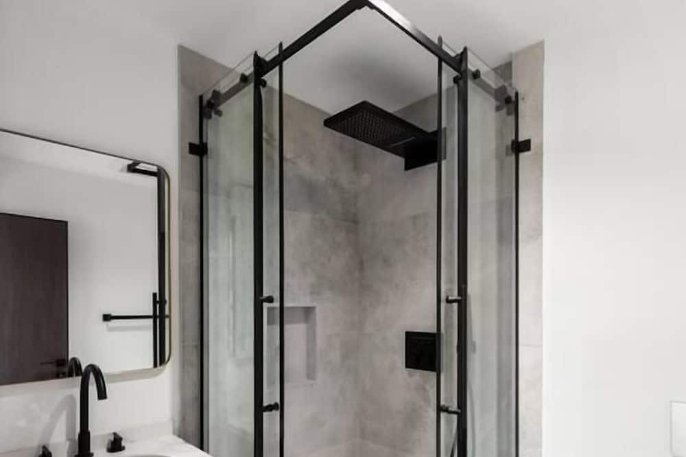 Photo of Bathroom in Adams Hill