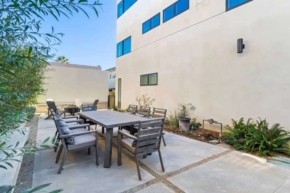 Photo of Outdoor in East Hollywood