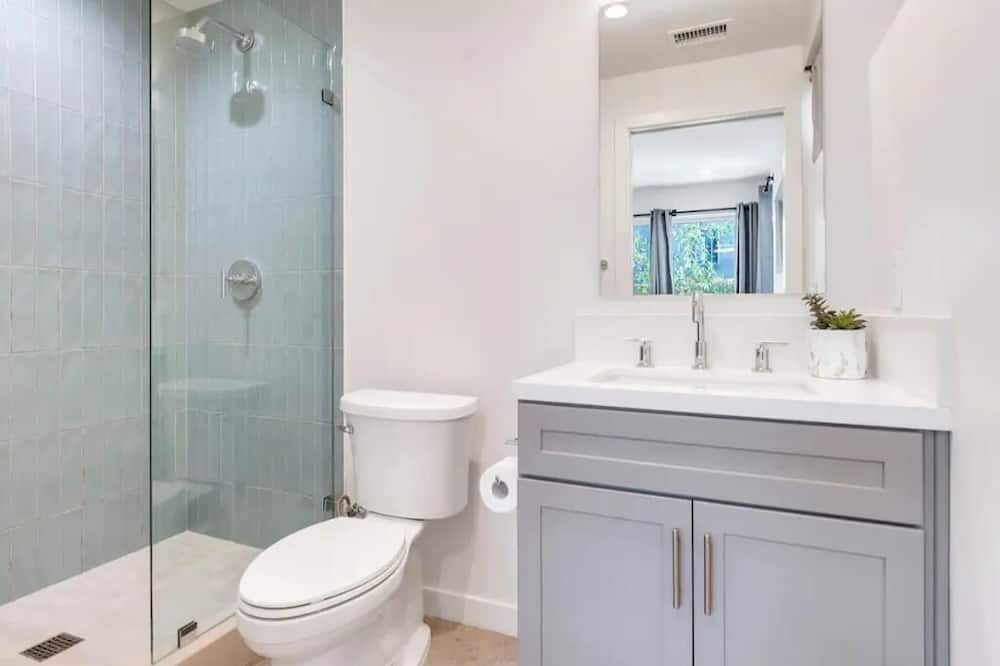 Photo of Bathroom in East Hollywood