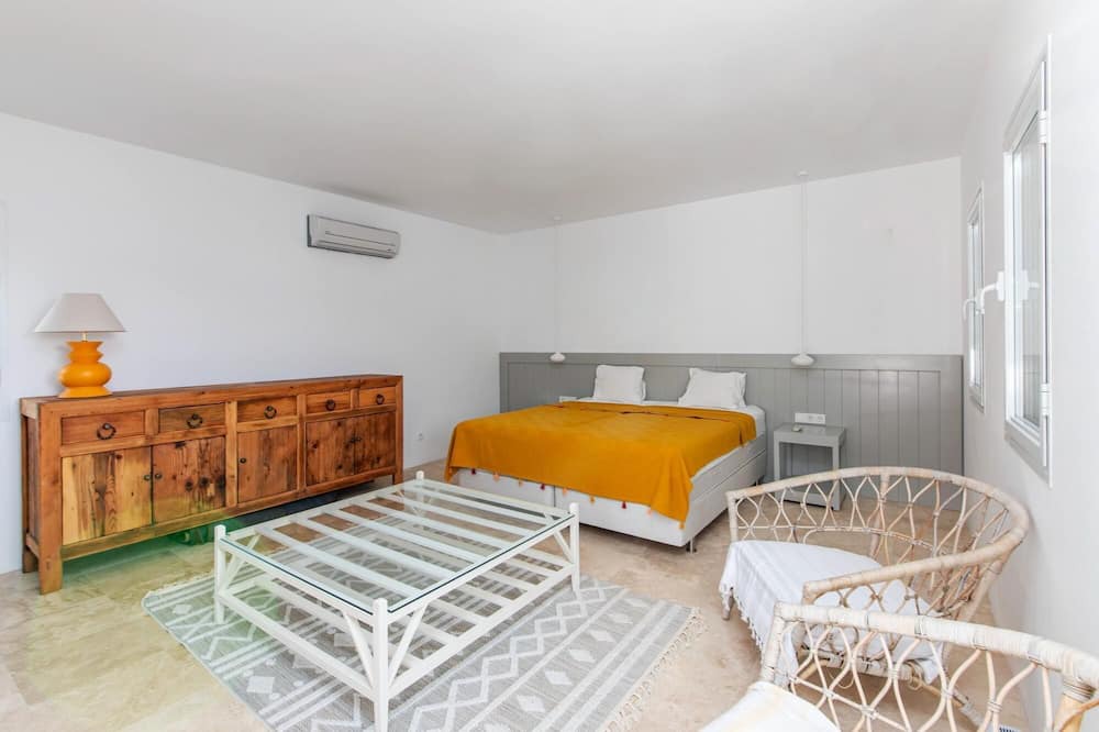 Photo of Bedroom in Gumusluk