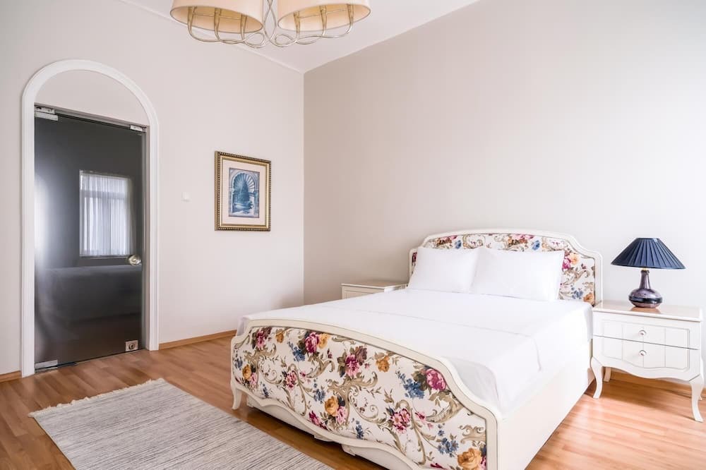 Photo of Bedroom in Galata