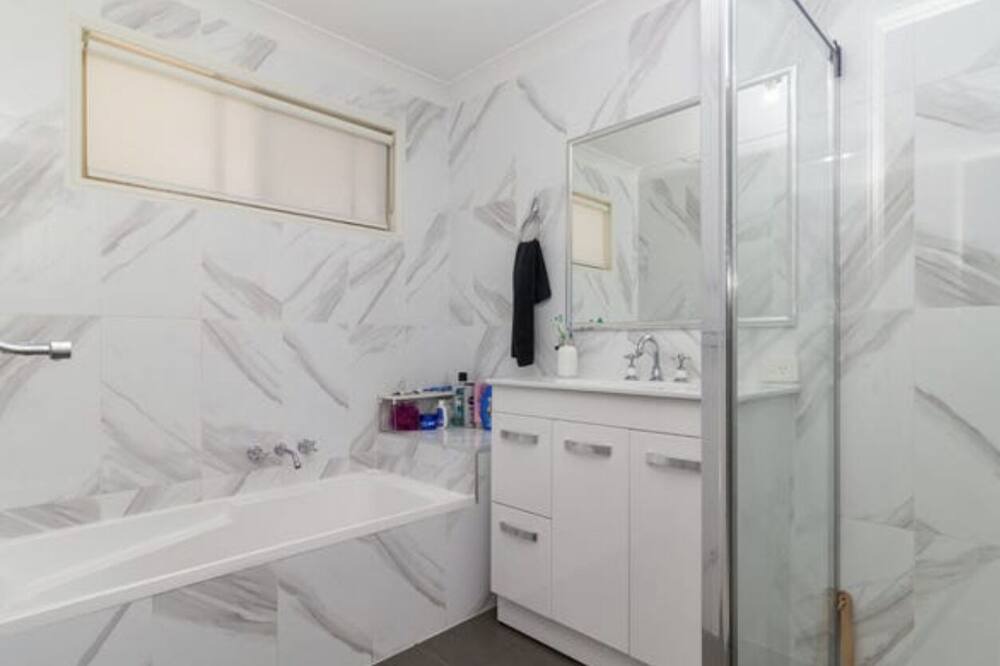 Photo of Bathroom in Calamvale