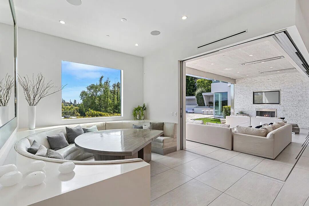 Photo of Others in Bel Air