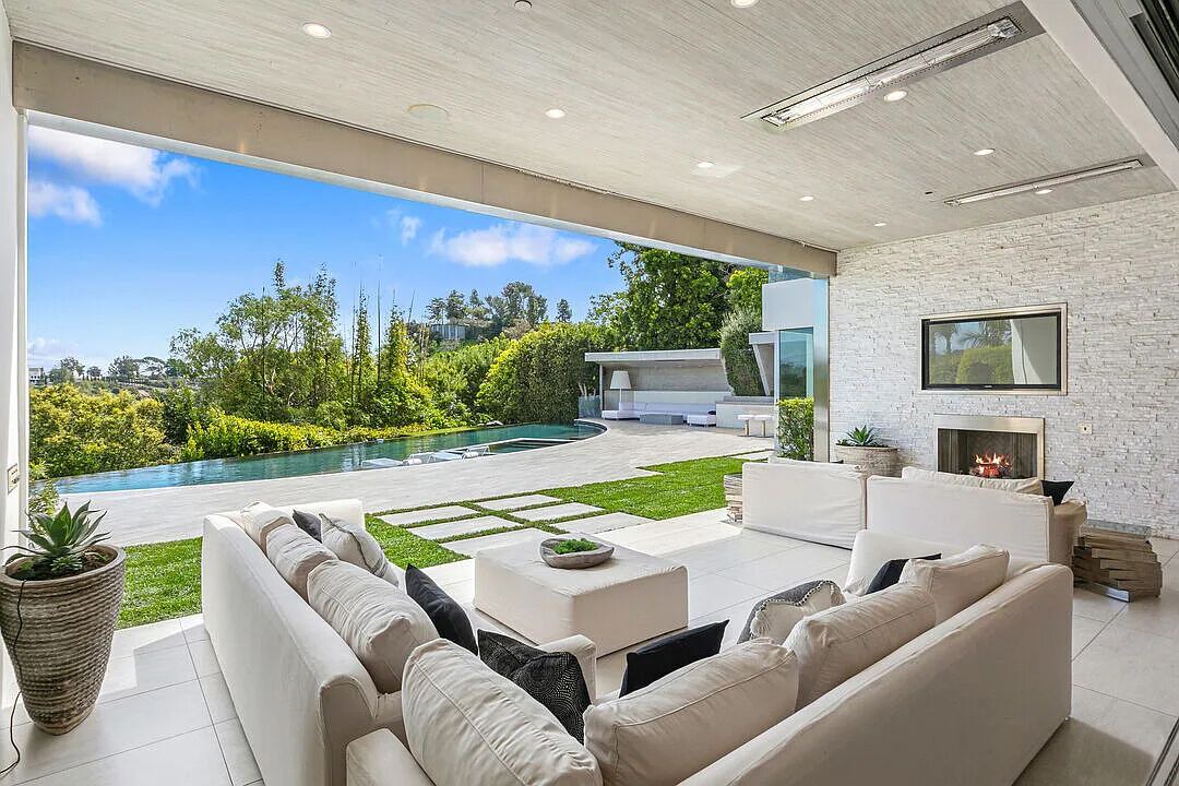 Photo of Others in Bel Air