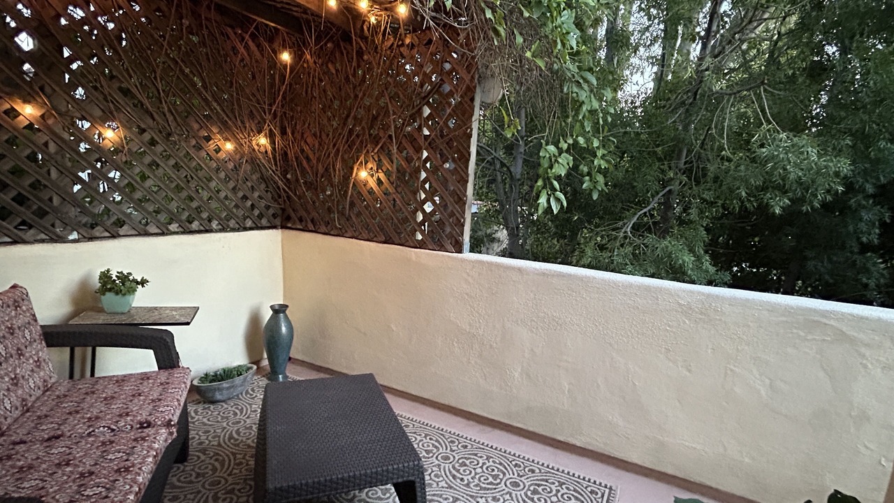 Photo of Outdoor in Greater Wilshire - Hancock Park