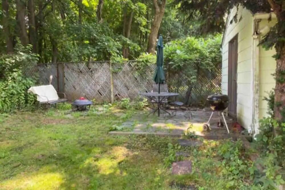 Photo of Others in Hastings-On-Hudson