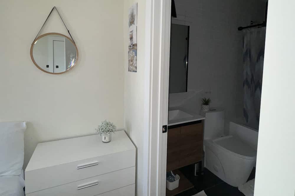 Photo of Bedroom in Orange